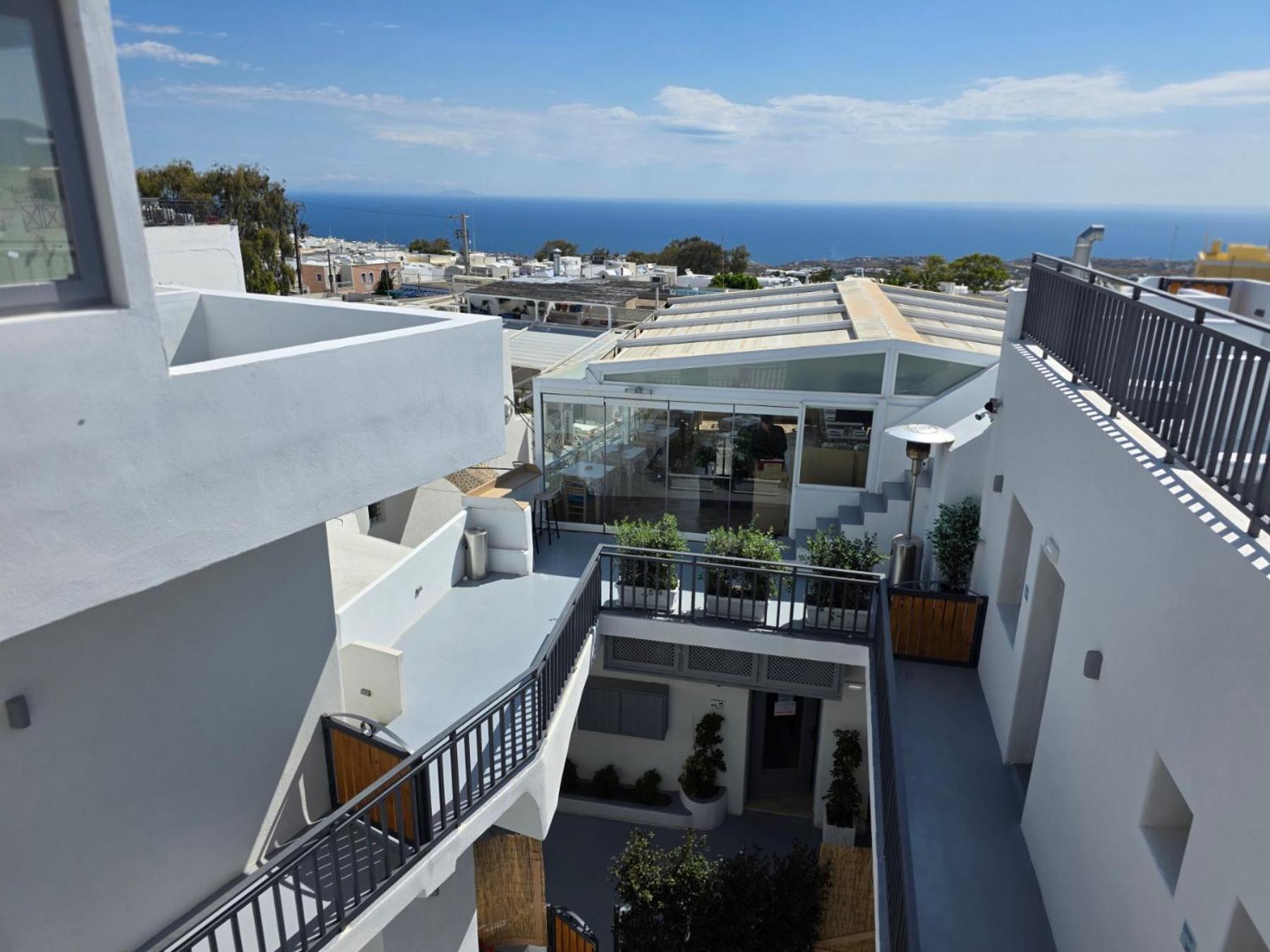 Hotel Tataki Family Fira (Santorini)